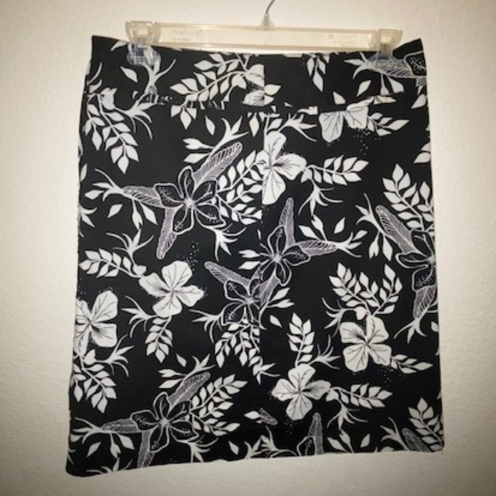 H&M Black White Floral Fully Lined Skirt Size 12
